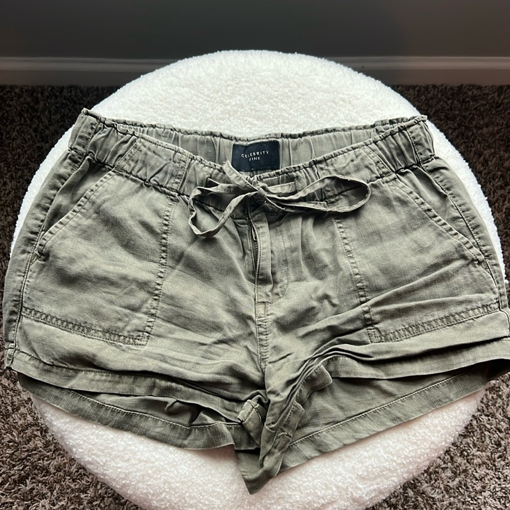 Tilly’s green cargo shorts
